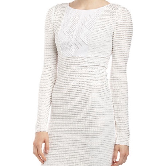 🌸 BCBG white dress - Picture 2 of 7